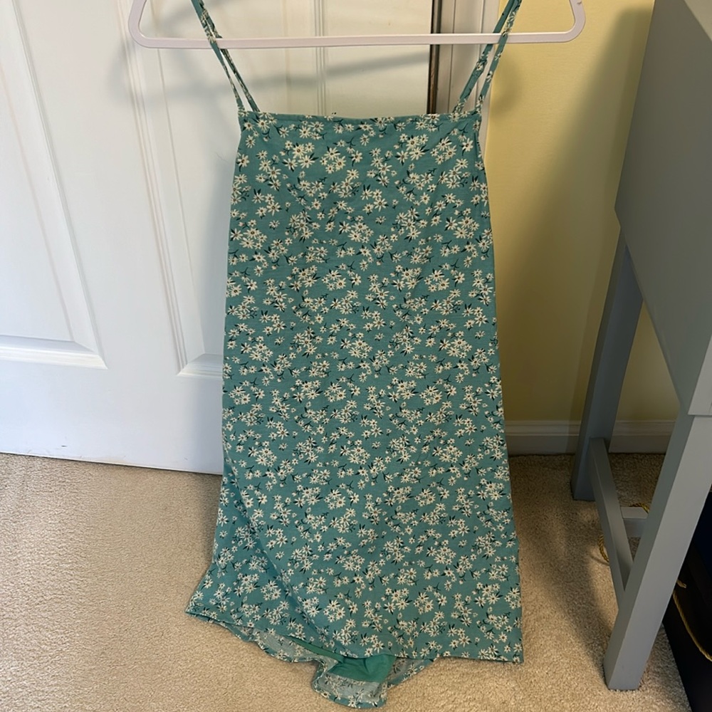 Teal American Eagle Floral Sundress. Size Medium. Adjustable Straps and Tie